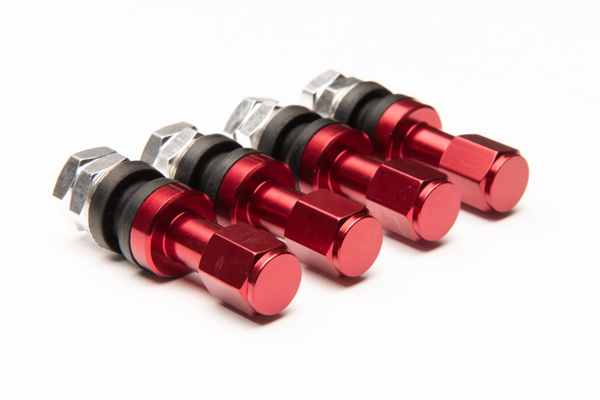 Fasten duraluminum valve stems used for aftermarket wheels. Set 4pcs red. Japanese inner valve core.